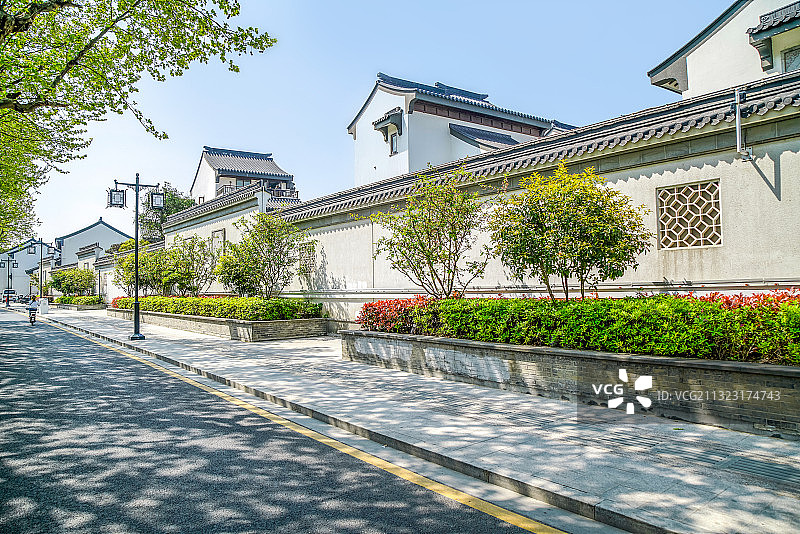 江苏苏州徽派建筑街景图片素材