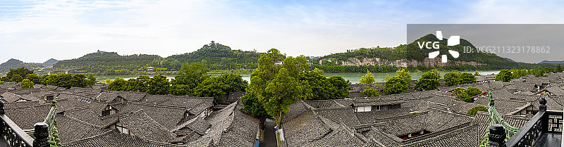 充满历史气息的四川阆中古城，高塔,瓦房和古巷，文化深厚图片素材