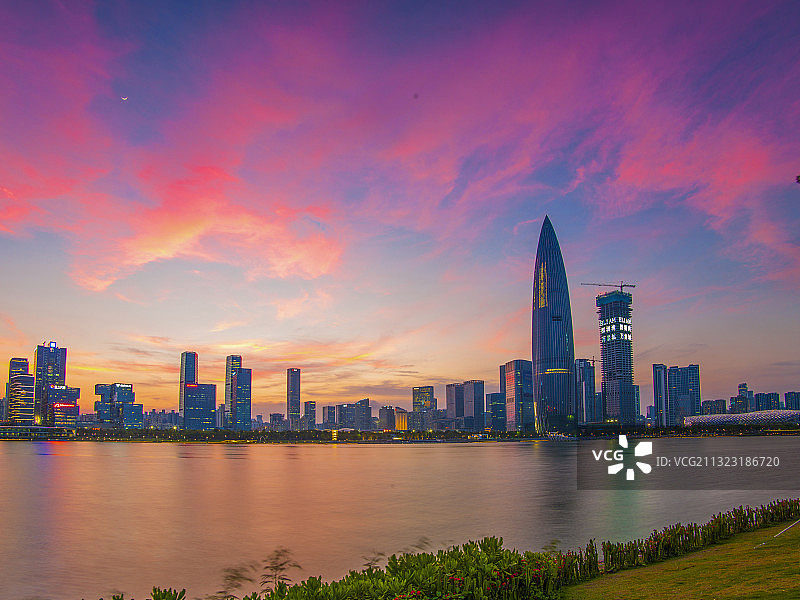 深圳后海湾人才公园夜景图片素材