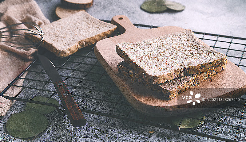 全麦切片吐司静物特写图片素材