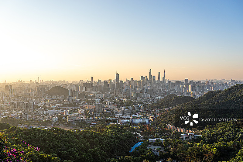 中国广州白云山远眺城市建筑天际线日出风光图片素材