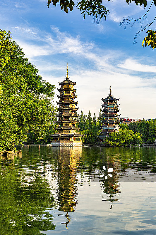 桂林日月双塔图片素材
