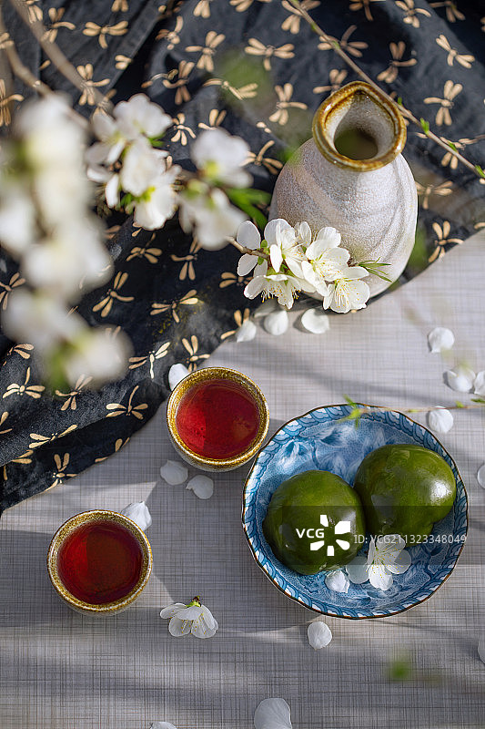 春游,野餐,青团,桃花图片素材