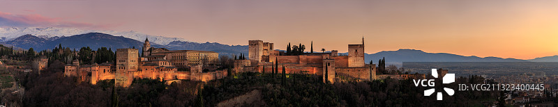 全景,阿尔罕布拉宫,格拉纳达,内华达山脉图片素材