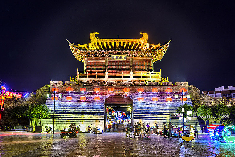 中国江西省赣州市军门楼夜景图片素材