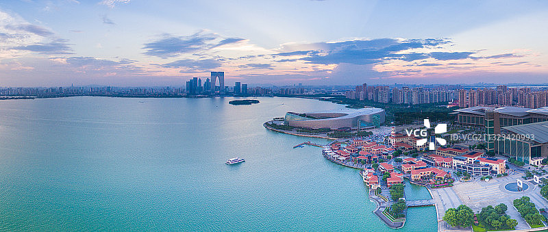 日落金鸡湖图片素材