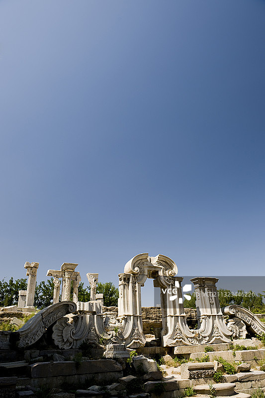 北京圆明园遗址公园西洋楼景区中的大水法遗迹图片素材