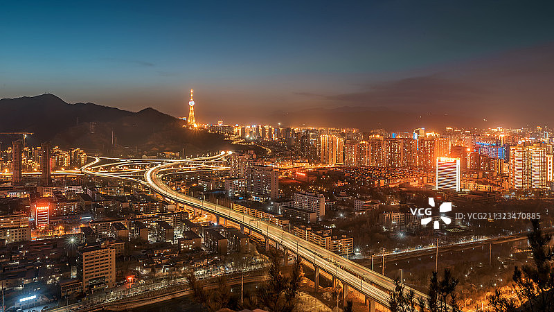 西宁.浦宁之珠及园树立交桥之夜图片素材