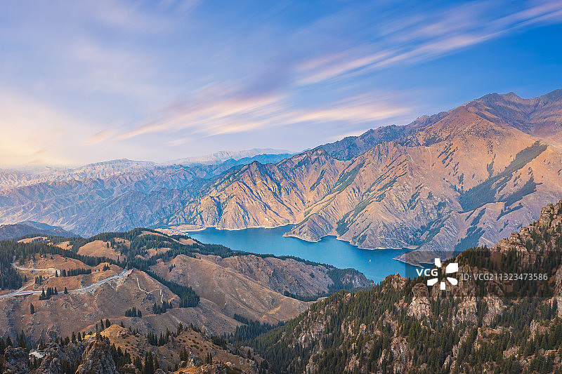 中国新疆昌吉回族自治州阜康市天山天池旅游风景区图片素材