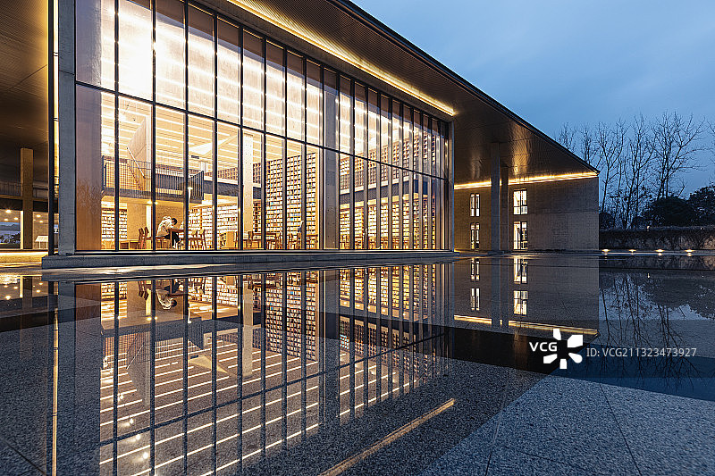 杭州市余杭区良渚文化艺术中心--大屋顶图片素材