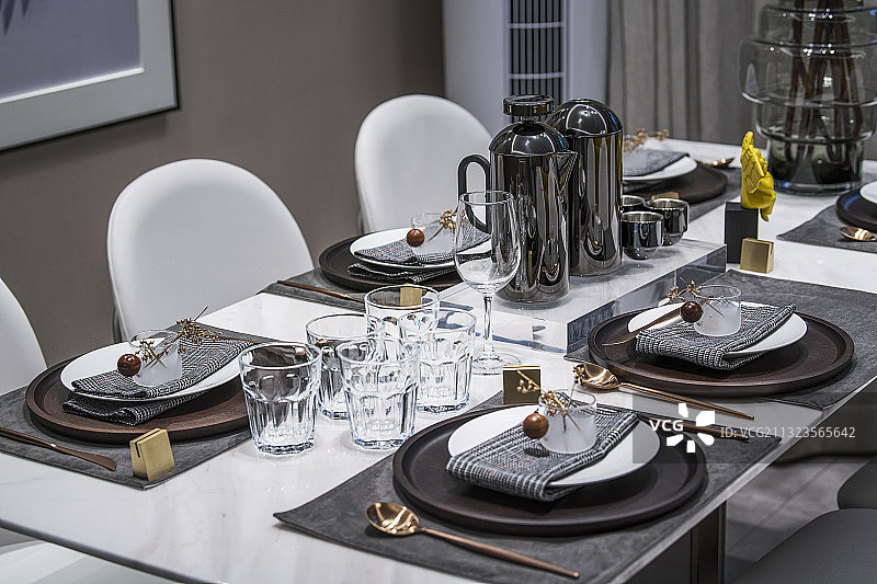 餐具，玻璃杯，餐位，样板房图片素材