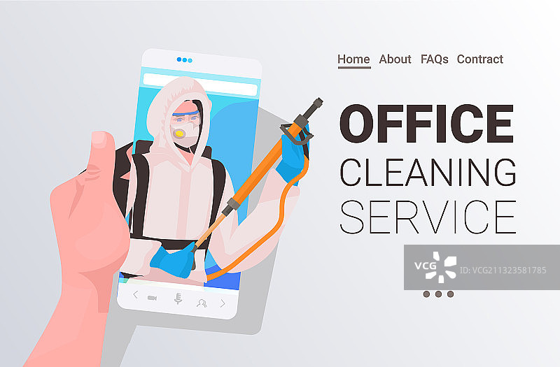 穿防护服的清洁工用智能手机图片素材