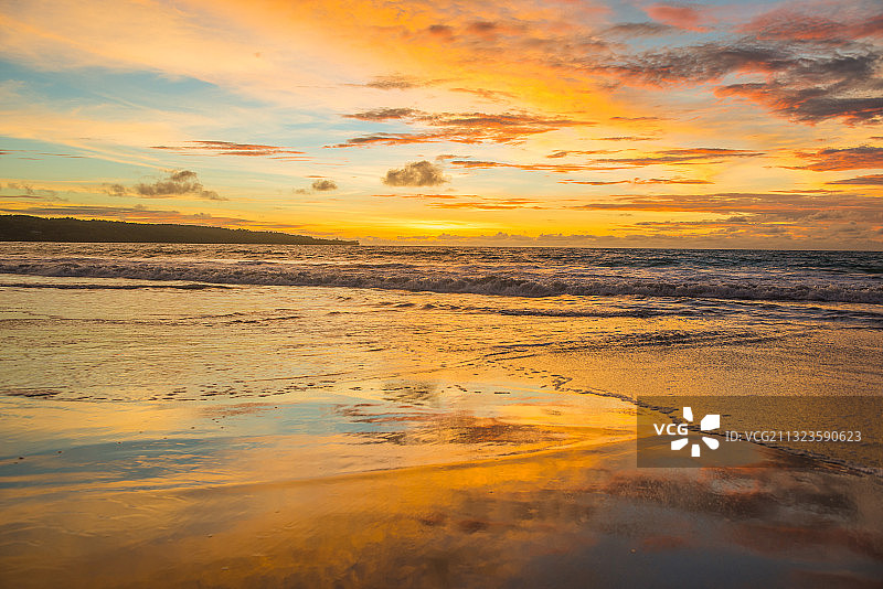 世界十大最美落日海滩之一：金巴兰海滩图片素材