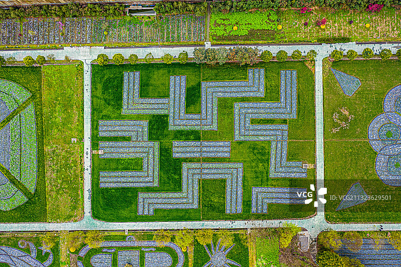 四川成都郫都区新农村典范战旗村妈妈农庄航拍图片素材