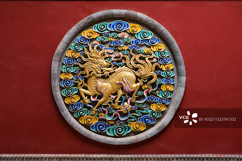 北京门头沟白瀑寺红墙雕刻图片素材