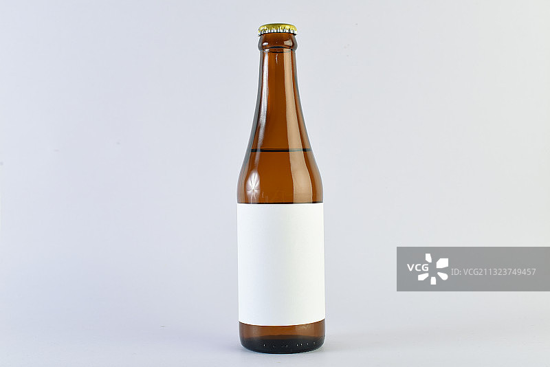 白色背景下的瓶子特写图片素材