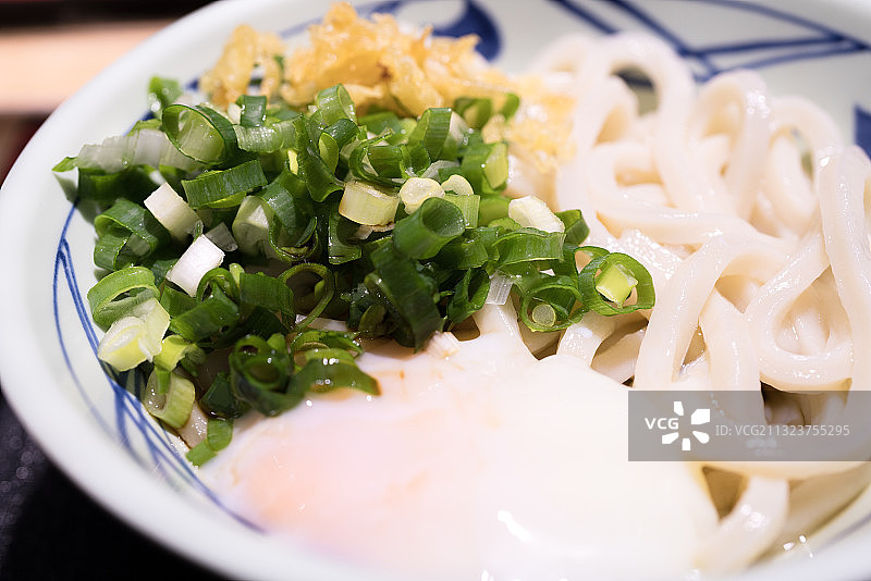 近距离的食物在盘子图片素材