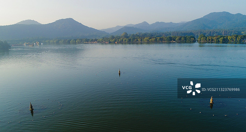 航拍西湖三潭印月岛图片素材