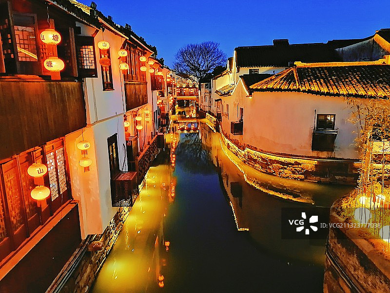 姑苏城外寒山寺，夜半钟声到客船。 苏州图片素材