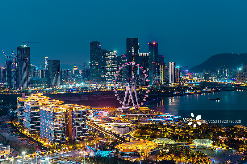中国深圳前海欢乐港湾的傍晚时分图片素材