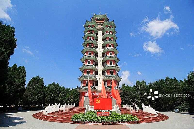 中国工农红军第一、二、四方面军会师纪念塔图片素材