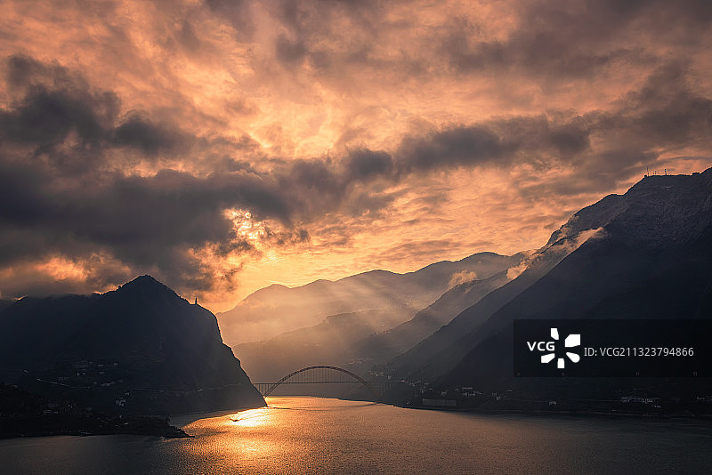 日照江面图片素材