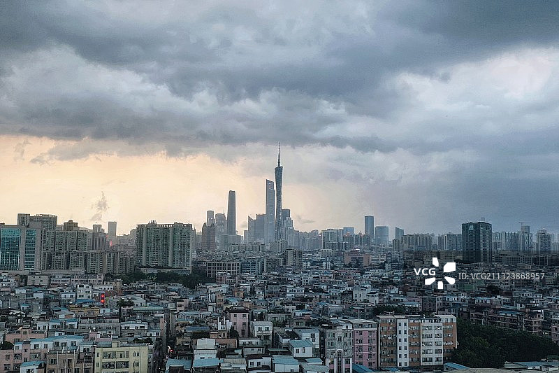 极端天气下的广州图片素材