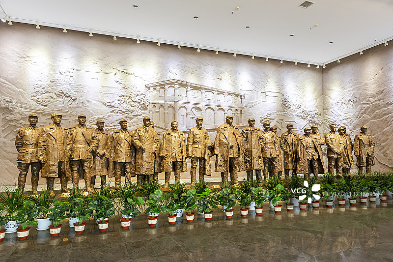 贵州省遵义会议纪念馆（遵义会议会址）参加会议的红军领导雕像图片素材