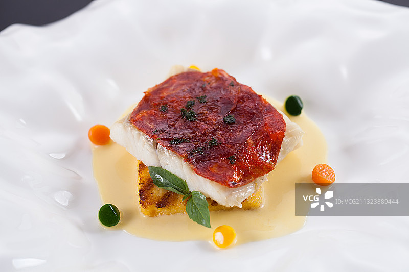 火腿片配鳕鱼图片素材