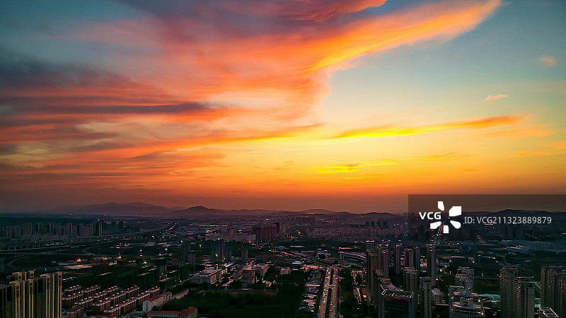 晚霞 日落 霞光 城市 朝夕 烟台市 高新区图片素材