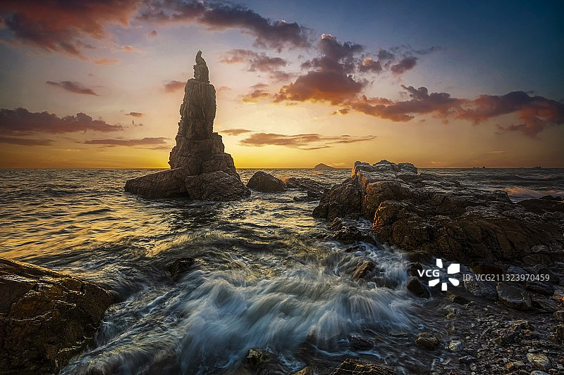 夜幕下将军石图片素材