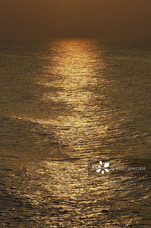 日落时分的波罗的海，梅克伦堡-前波莫瑞州，德国，欧洲图片素材