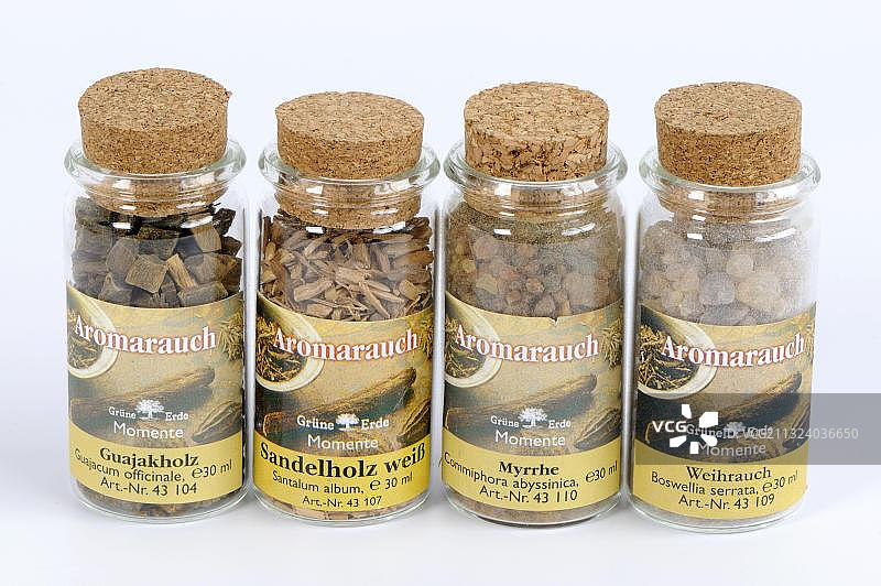 香树脂和香木，愈创木，檀香木，没药，乳香，香树脂，香木图片素材