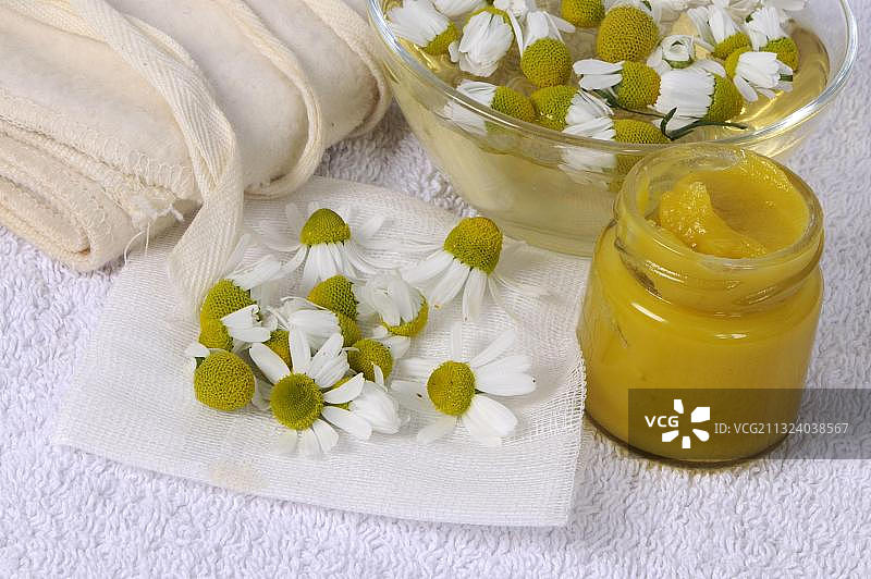 德国洋甘菊软膏、洗剂和敷剂图片素材