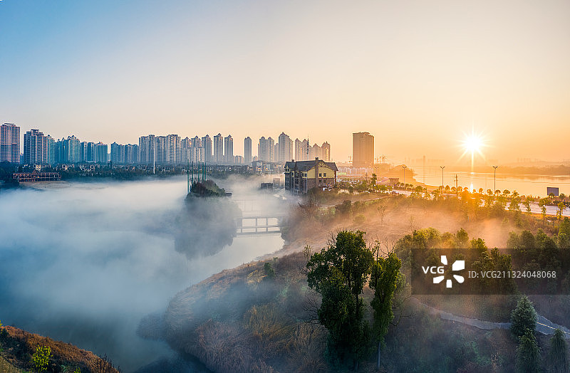湘水湾晨雾图片素材