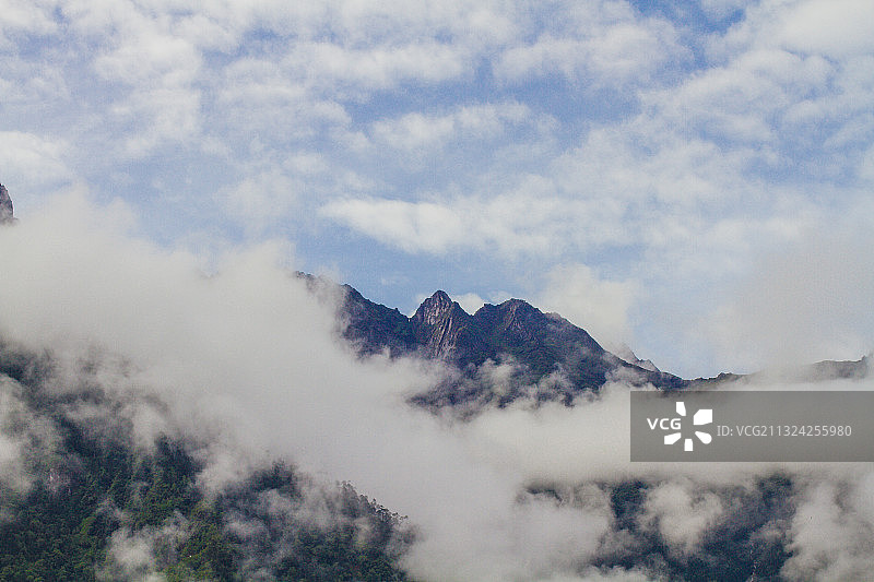 西藏氧吧勒布沟 东章瀑布图片素材
