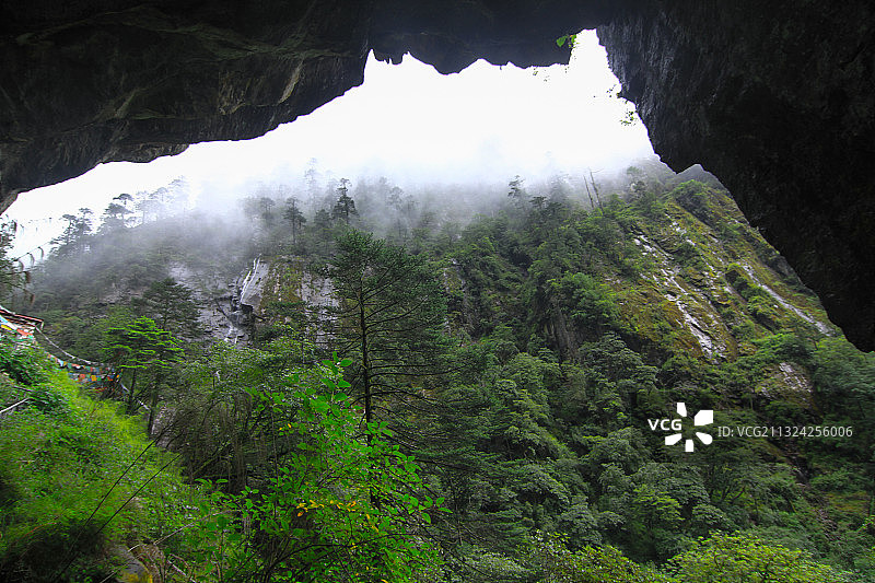 西藏氧吧勒布沟 东章瀑布图片素材