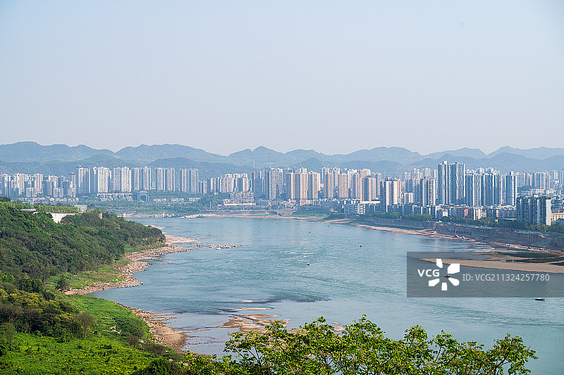 重庆市巴南区鱼洞龙洲湾滨江路江景晴朗图片素材