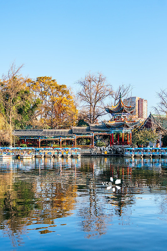 中国云南昆明翠湖公园秋天风光图片素材