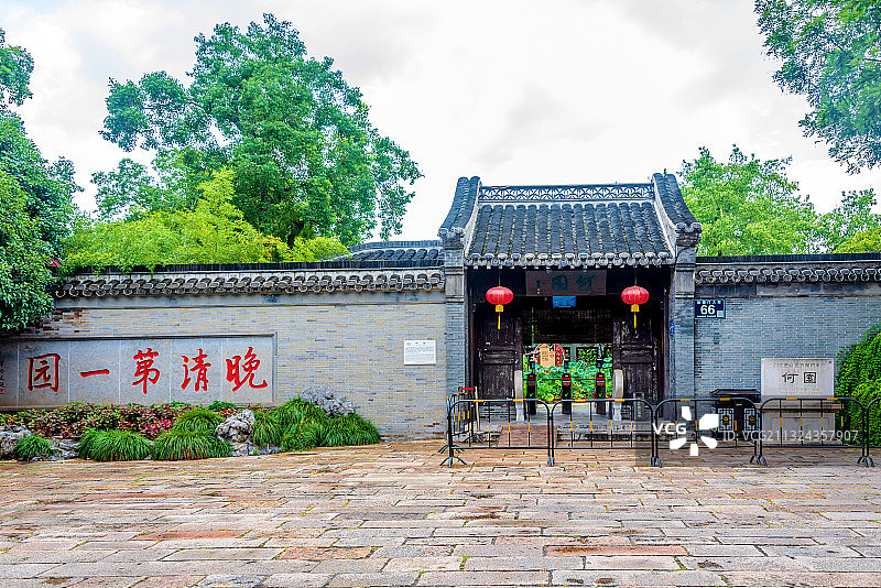 中国江苏扬州何园东门图片素材