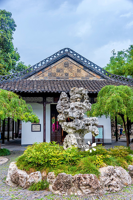 中国江苏扬州何园东园牡丹厅图片素材