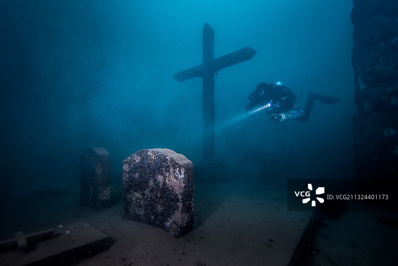 水下人造墓地：潜水员的景点图片素材