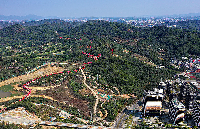 广东省深圳市光明区行政服务大厅和华强创意公园光明城站航拍图片素材