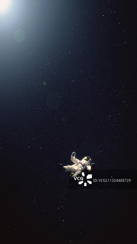 宇宙中失重的宇航员图片素材