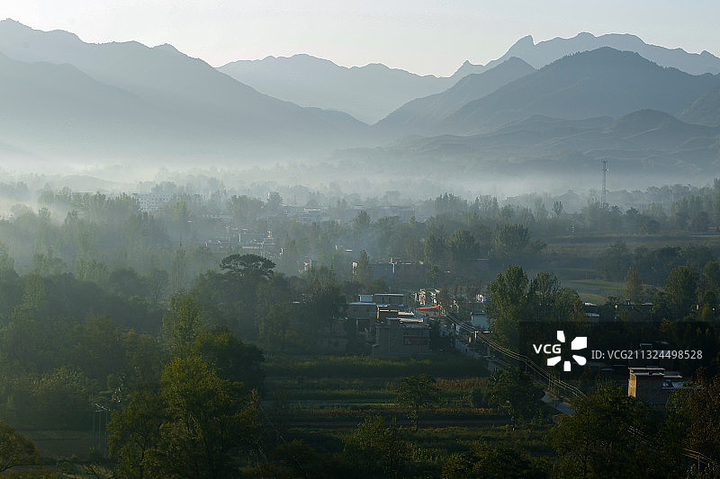 豫西山村的早晨图片素材