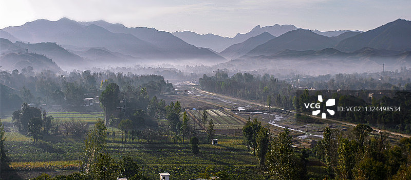 豫西山村的早晨图片素材