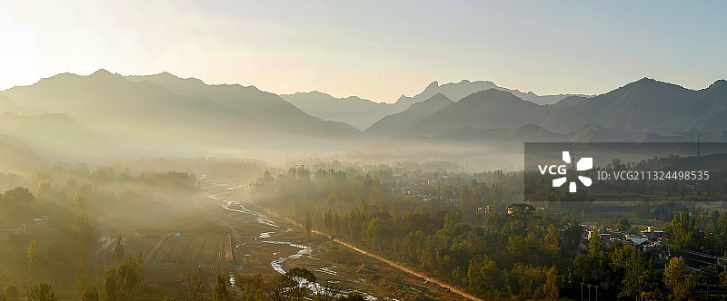 豫西山村的早晨图片素材
