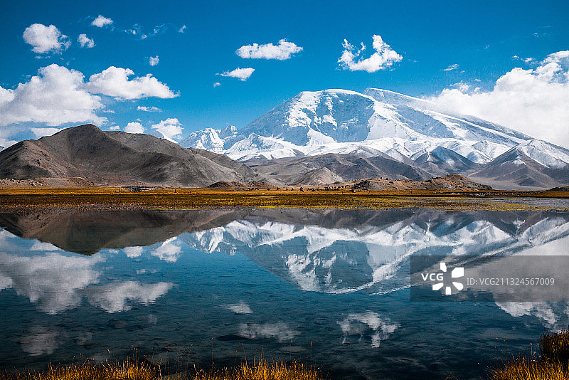 新疆乔戈里峰图片素材