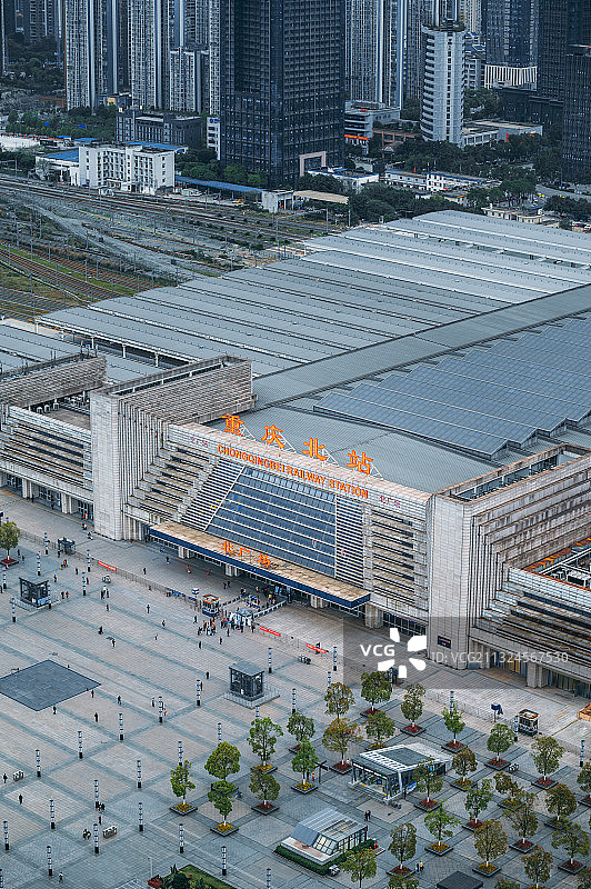 重庆北站站前广场长焦特写竖图封面图片素材