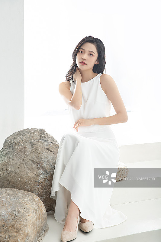 青年女子时尚肖像图片素材